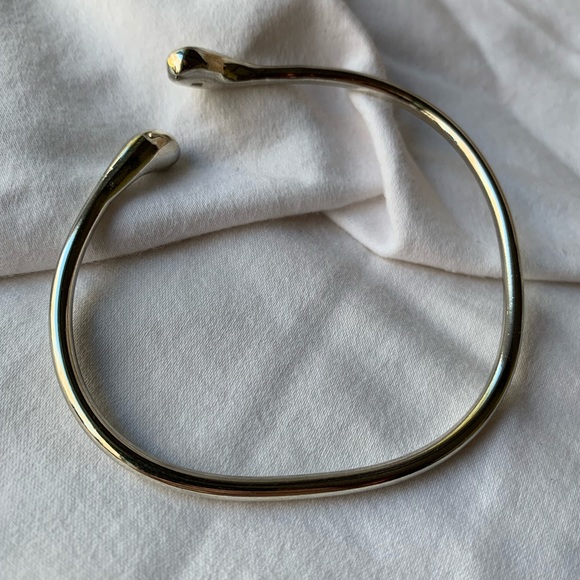 Sterling silver vintage rigid bangle tear drop - Picture 5 of 9